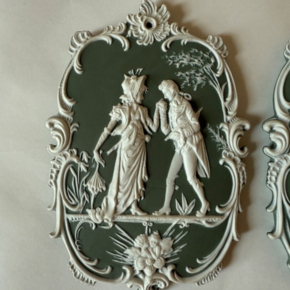 Vintage Arnart Japan Plaques Jasperware Design-Set of two - Picture 3 of 7